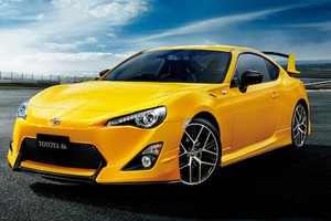 Toyota 86 Yellow Edition có giá 681 triệu đồng tại Nhật