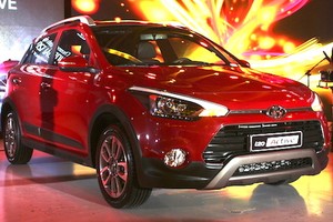 Chi tiết crossover giá rẻ Hyundai i20 Active mới tại VN