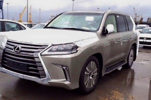 Ngắm từ trong ra ngoài SUV Lexus LX 570 2016 sắp ra mắt