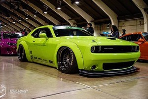 Ngắm “xế cơ bắp” Mỹ Dodge Challenger trên tay thợ độ Nhật