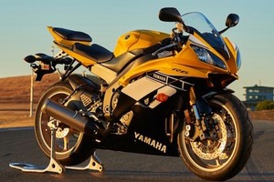 Yamaha ra mắt sportbike R6 bản đặc biệt Speed Block 