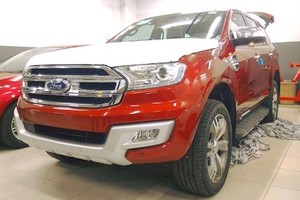 Ford Everest 2016 lộ hoàn toàn trước ngày ra mắt tại VN