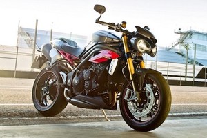 Triumph nâng cấp dòng Speed Triple cho năm 2016