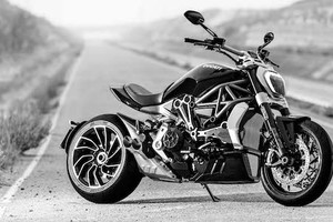 Ducati XDiavel - đối thủ trực tiếp của Harley V-Rod Muscle