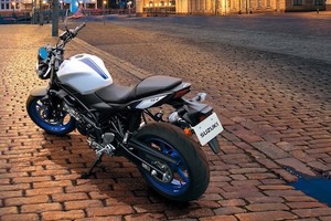 Suzuki SV650 sẽ “tái xuất giang hồ” vào năm 2016