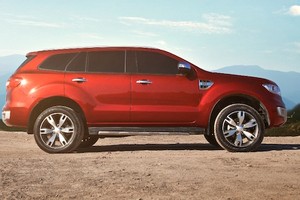 Khách Việt "choáng" với Ford Everest mới giá hơn 1 tỷ đồng