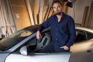 "Đột nhập" nhà Leonardo DiCaprio ngắm siêu xe xanh và hybrid