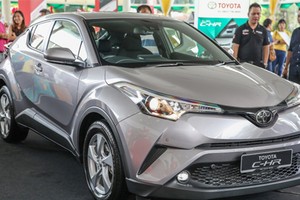 Toyota ra mắt xe ôtô CH-R "đối thủ" Mazda CX-3 