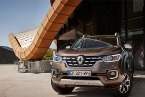 Bán tải Renault Alaskan sẽ "chốt giá" vào tháng 9/2017