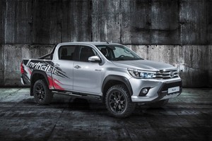 Toyota ra mắt bán tải Hilux phiên bản đặc biệt 