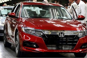 Xe sedan Honda Accord 2018 có gì để “đấu” Toyota Camry?