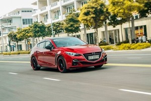 Xe sedan giá rẻ Mazda3 độ "khủng" tại Sài Gòn