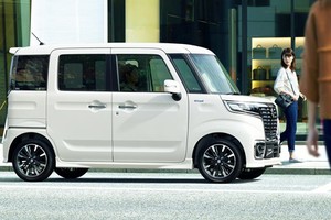 "Soi" ôtô gia đình giá rẻ Suzuki Spacia giá từ 256 triệu