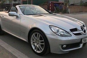 Xe sang Mercedes SLK 200 mui trần “siêu rẻ” 800 triệu ở Hà Nội