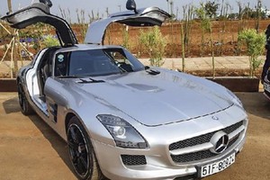 Siêu xe Mercedes-Benz SLS AMG của Đặng Lê Nguyên Vũ