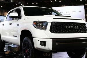 Siêu bán tải Toyota Tundra TRD Pro mới giá 1,2 tỷ đồng