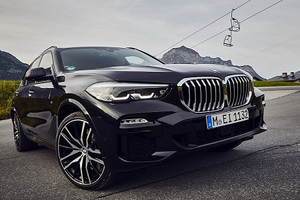 Xe SUV BMW X5 "uống" chỉ 1,2 lít xăng cho 100 km