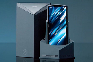 Motorola Razr màn hình gập hoãn ra mắt