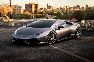 Sắp có siêu xe Lamborghini Huracan đầu tiên dùng hộp số sàn 