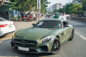 "Soi" Mercedes-AMG GT S Edition 1 hơn 8 tỷ của Đặng Lê Nguyên Vũ