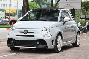 Fiat Abarth 595 Esseesse "tí hon" gần 3 tỷ đồng tại Việt Nam