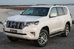 Toyota Land Cruiser Prado 2021 từ hơn 1 tỷ đồng có gì hot?