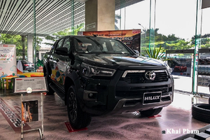 Toyota Hilux 2020 tại Việt Nam có đủ sức "đấu" Ford Ranger?