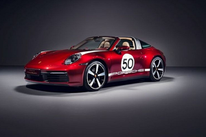 "Soi" quá trình tạo siêu xe Porsche 911 Targa 4S Heritage Design