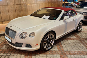 Chi tiết Bentley Continental GTC W12 Mulliner hơn 10 tỷ ở Sài Gòn