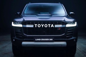 Toyota Land Cruiser GR Sport - xe đắt nhất nhà Land Cruiser 2022