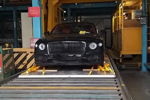 Bentley Flying Spur V8 "lên thùng" về Việt Nam, không dưới 19 tỷ