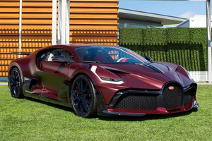 Bugatti Divo hơn 137 tỷ đồng màu đỏ Matte Red đẹp không tì vết