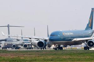 Lương Chủ tịch Vietnam Airlines bao nhiêu khi hãng lỗ lũy kế 1 tỷ USD?