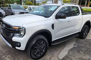 "Soi" Ford Ranger Wildtrak 2022 từ 985 triệu đồng - khó có điểm chê