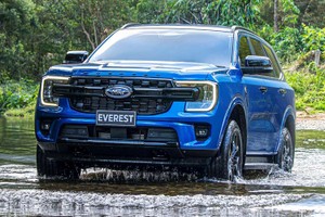 Ford Everest 2.0 Bi-Turbo Titanium+ hơn 1 tỷ đồng, sớm về Việt Nam 