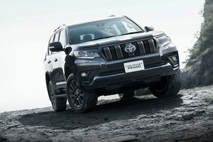 Toyota Land Cruiser Prado 2023 phiên bản “bóng đêm” hơn 762 triệu đồng