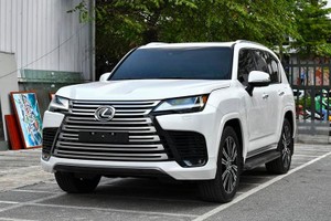 Đại gia Trà Vinh tậu SUV hạng sang Lexus LX600 gần 10 tỷ