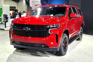 Chevrolet Tahoe RST Performance Edition 2023 siêu mạnh lộ diện