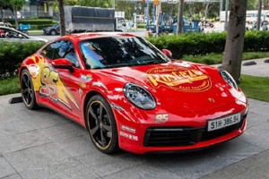 “Ếch lạ” Porsche 911 Carrera hơn 7 tỷ độ Lightning McQueen ở Sài Gòn