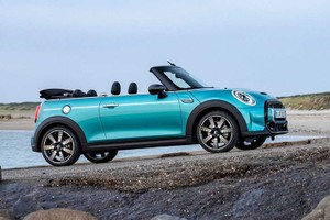 Ra mắt Mini Convertible Seaside Edition 2023 từ 34.500 bảng Anh