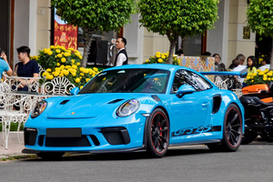 Dân chơi Sài thành "khoe" Porsche 911 GT3 RS Miami Blue hơn 17 tỷ