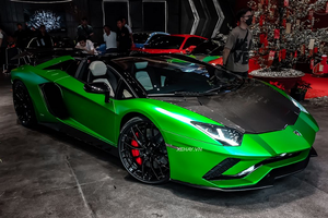 Lamborghini Aventador Roadster độ Novitec hết 1,17 tỷ ở Sài Gòn