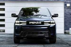 Bán tải "khủng long" Ram 1500 REV 2024 lộ diện, đấu Ford F-150 Lightning