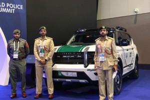 Ghiath Smart Patrol - siêu SUV truy bắt tội phạm của cảnh sát Dubai