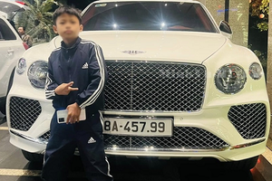 Đại gia Hà Tĩnh tậu Bentley Bentayga V8 hơn 20 tỷ, biển số... "đỉnh"