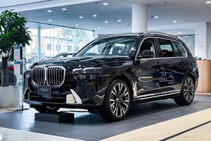 Cận cảnh BMW X7 2023 tại Việt Nam, dự kiến từ 6,299 tỷ đồng