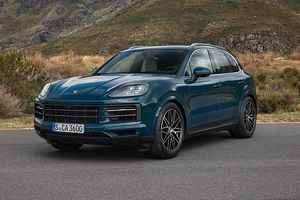 Porsche Cayenne 2024 bán ra từ 1,8 tỷ đồng, có gì đặc biệt?