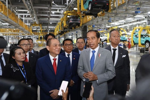 Tổng thống Joko Widodo ủng hộ VinFast sản xuất xe điện tại Indonesia