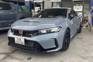 Honda Civic Type R mới chạy 5.000km, đại gia Việt rao bán 2,5 tỷ