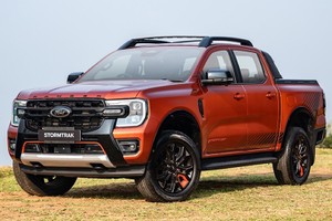 Đại lý báo giá Ford Ranger Stormtrak khoảng 1,059 tỷ tại Việt Nam